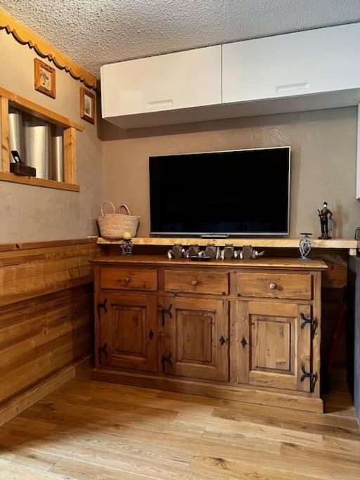 Appartement La Clusaz Avec Terrasse Sur Les Pistes De Ski Manigod Eksteriør billede