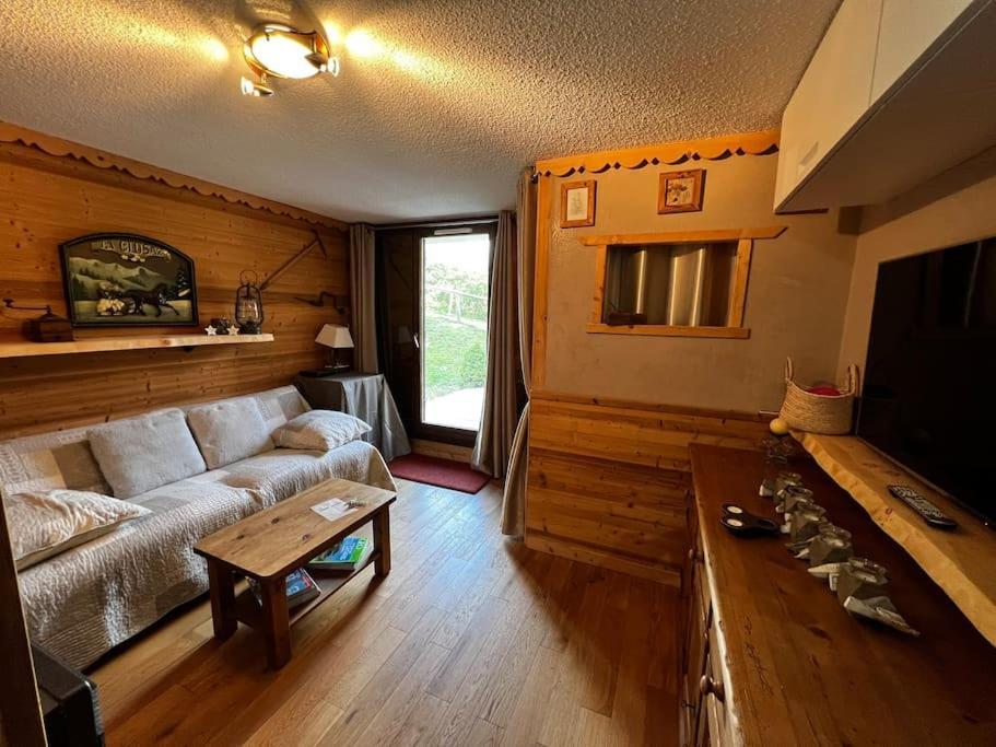 Appartement La Clusaz Avec Terrasse Sur Les Pistes De Ski Manigod Eksteriør billede