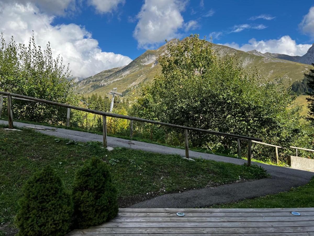 Appartement La Clusaz Avec Terrasse Sur Les Pistes De Ski Manigod Eksteriør billede